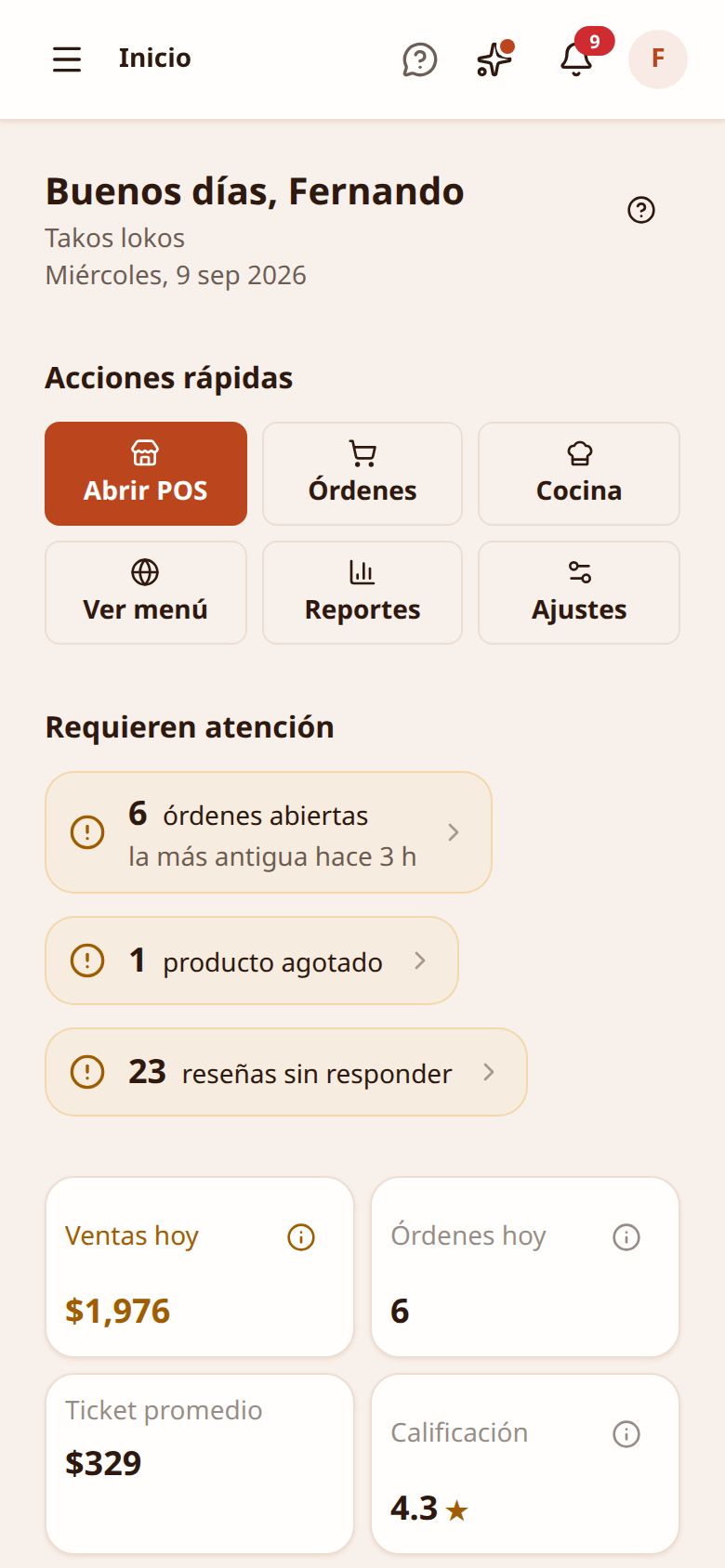 El panel del restaurante en un teléfono, con las ventas del día y los pedidos abiertos